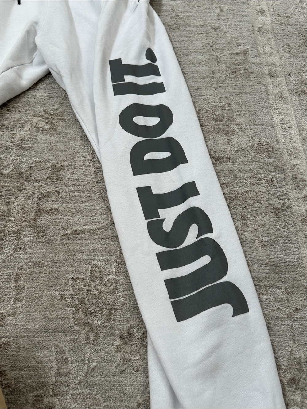 Nike Duo two Men’s Large one pair Athletic Pants and one pair Yoga pants. - Picture 9 of 14